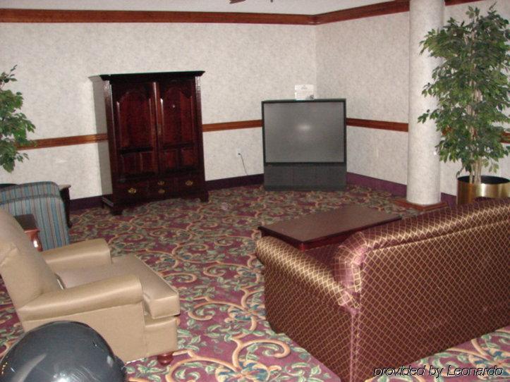 Clarion Pointe New Bern Hotel Interior photo