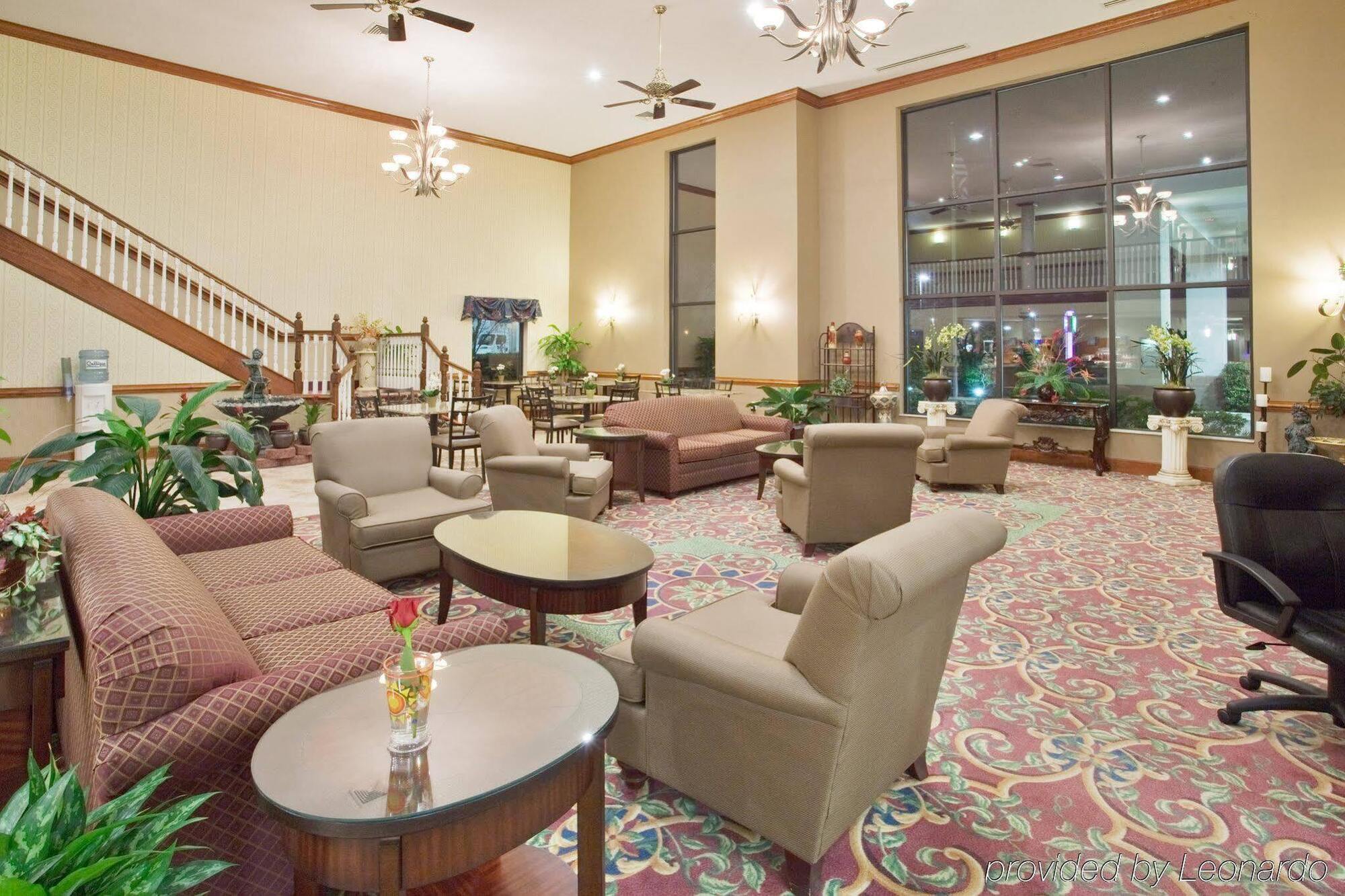 Clarion Pointe New Bern Hotel Exterior photo